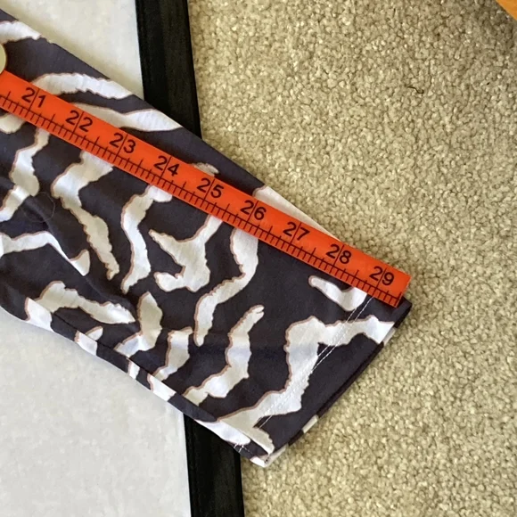 BNWT Women's Marks & Spencer Navy and White Animal Prints Jersey Blouse UK 18 - Picture 13 of 13